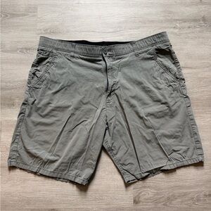 Wrangler Authentics Men’s Shorts Size 40 Stretch Olive/Khaki Casual